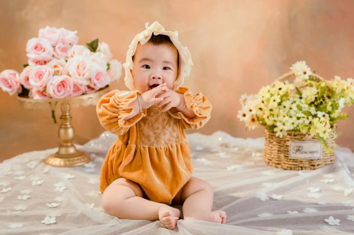 白沙宝宝睡觉爱笑 白沙宝宝睡觉爱笑